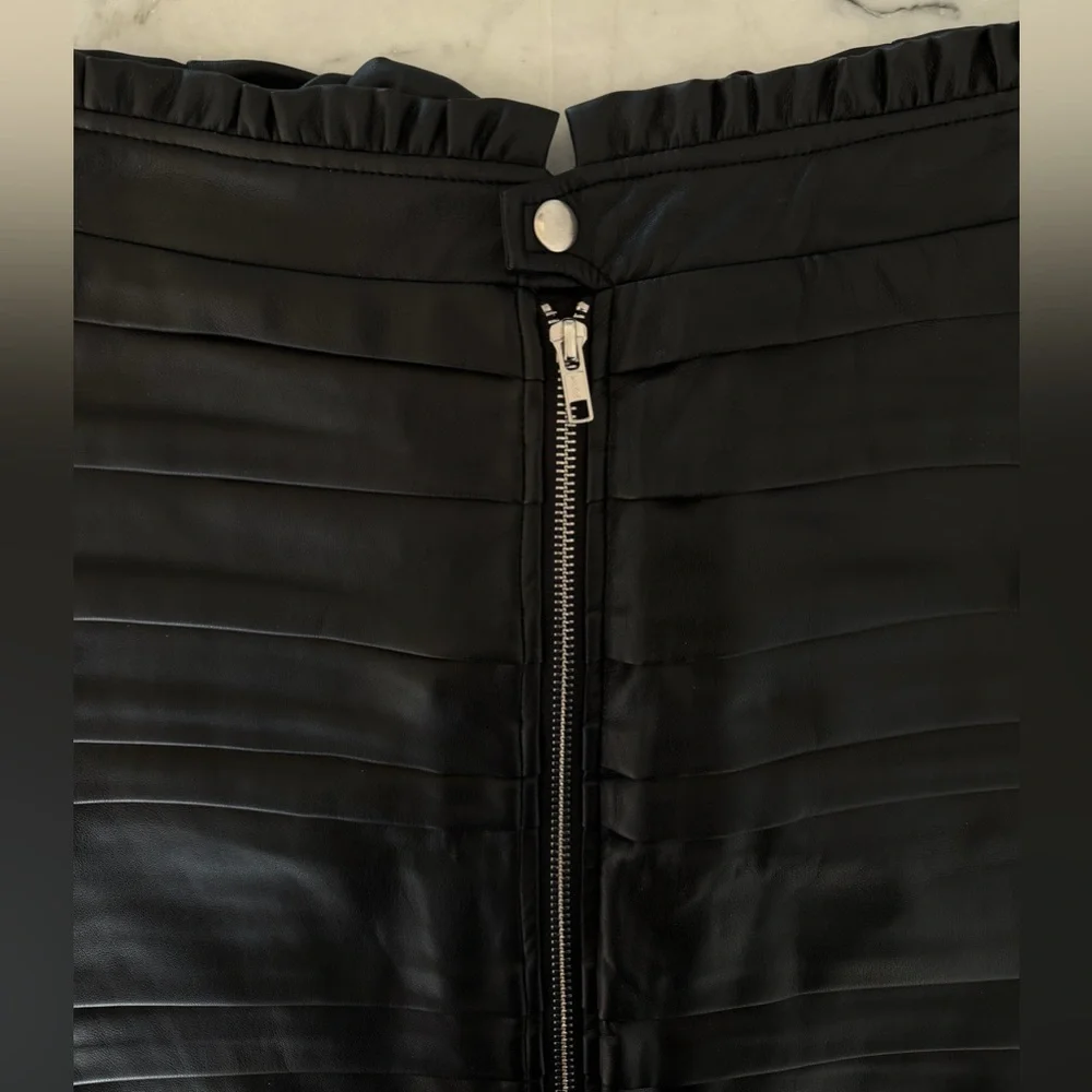 for love and 🍋 afton faux leather pleated mini skirt